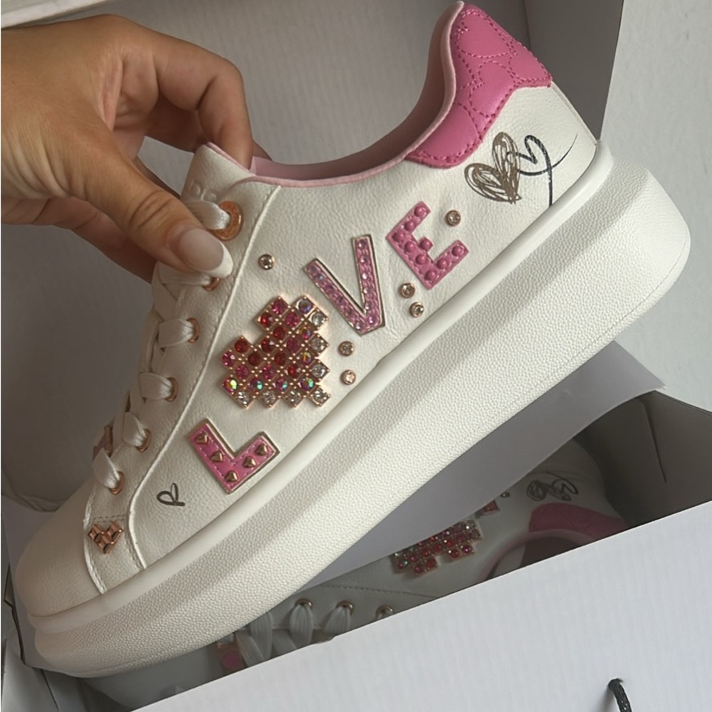 BRAND new Aldo Shoes size 8.5